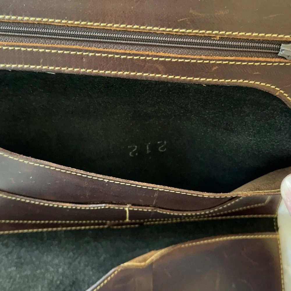 Vintage 90s Canada Eddie Bauer Black Genuine Leather Document Passport Holder